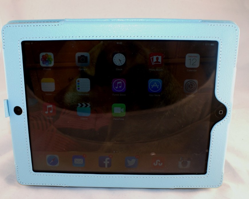Snugg iPad 4 Executive Case Cover and Stand in Baby Blue Leather