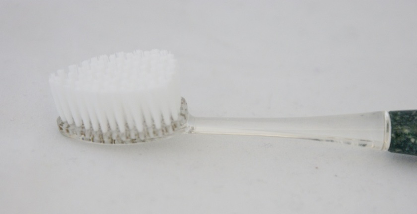 SOURCE TOOTHBRUSH - SOFT BRISTLES