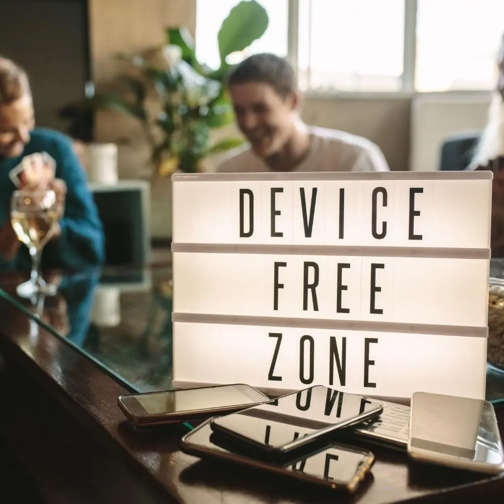 5 Ways to Digitally Detox - Life in a Break Down