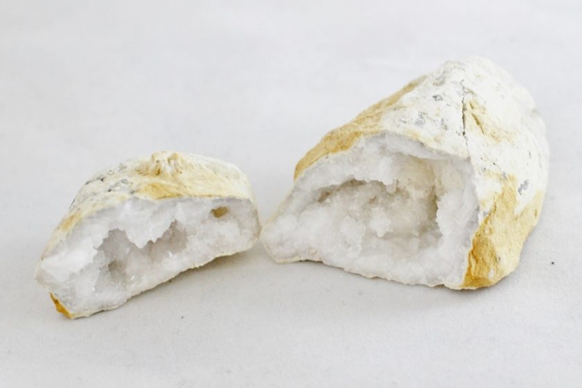 WHITE QUARTZ GEODE