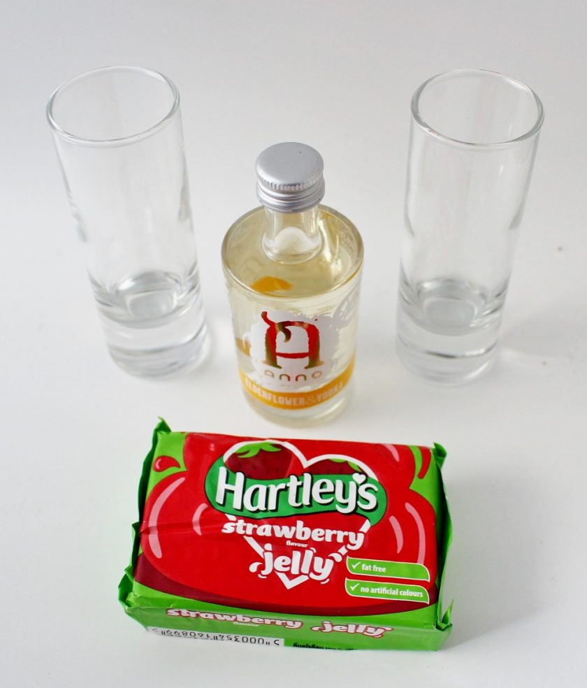 JustUsBox Date Night Box - Jelly, Vodka and Shot Glasses