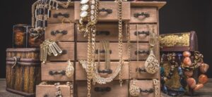 vintage jewellery box with jewellery