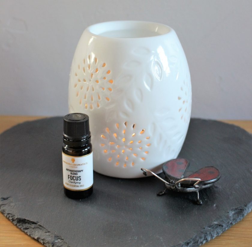 Getting Focused with Amphora Aromatics - Picture of oil and ceramic burner, sat on a slate heart