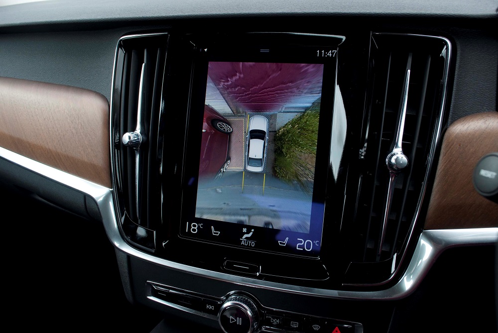 Volvo S90 Reverse Dash