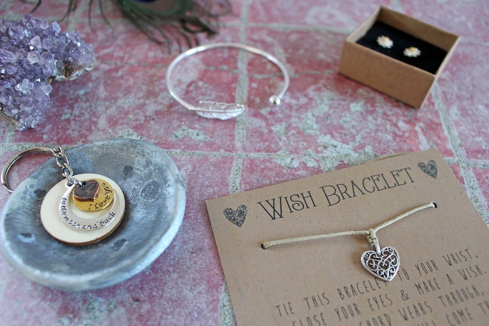 I Love You to the Moon and Back Key Ring Daisy Stud Earrings The Filigree Heart Charm Wish Bracelet Silver Leaf Bangle