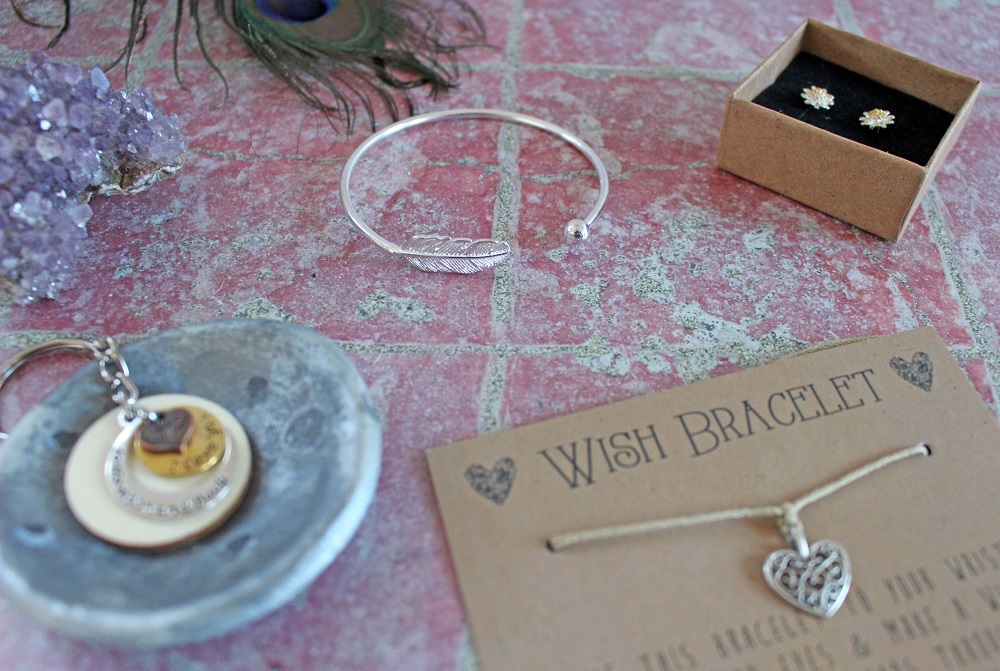 I Love You to the Moon and Back Key Ring Daisy Stud Earrings The Filigree Heart Charm Wish Bracelet Silver Leaf Bangle