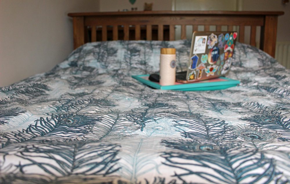 THE LYNDON COMPANY PEACOCK PRINTED DUVET BEDLINEN SET