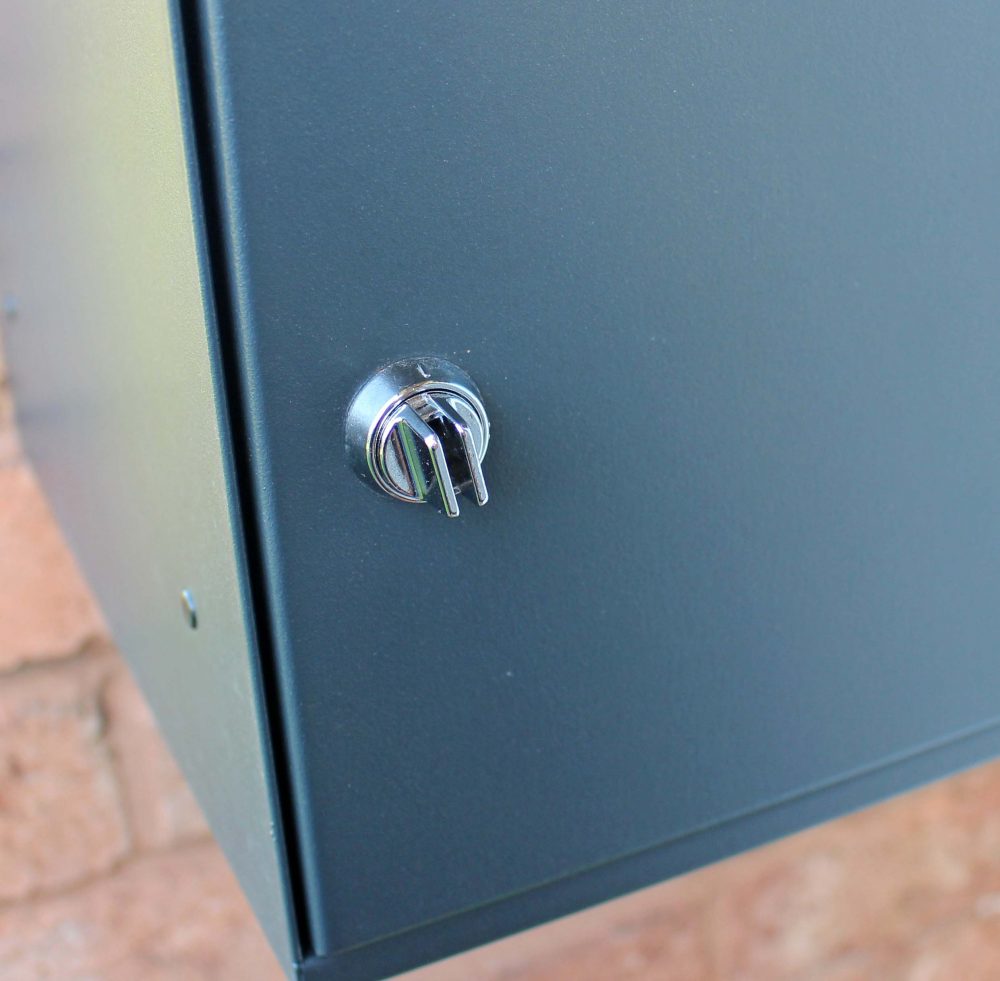 Easybox 400 Wall Mounted Letter and Parcel Box Close Up Of Parcel Lock