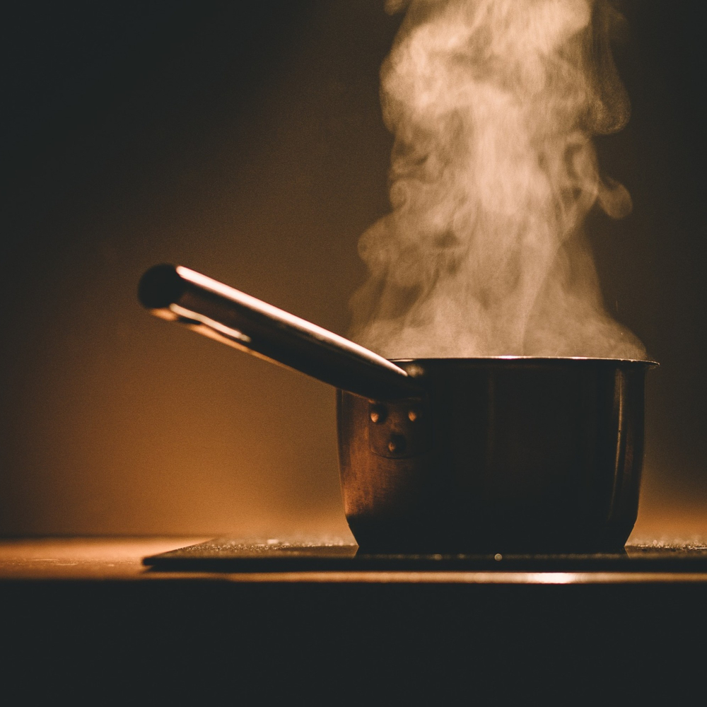 pan with boiling water