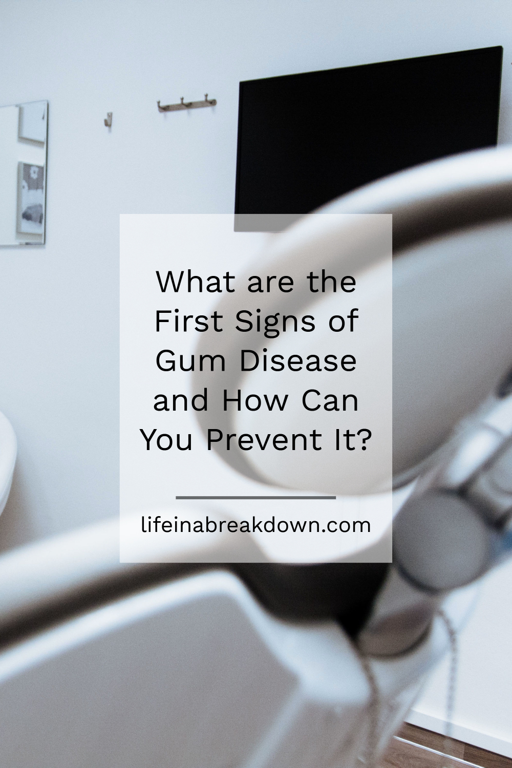 What are the First Signs of Gum Disease and How Can You Prevent It_