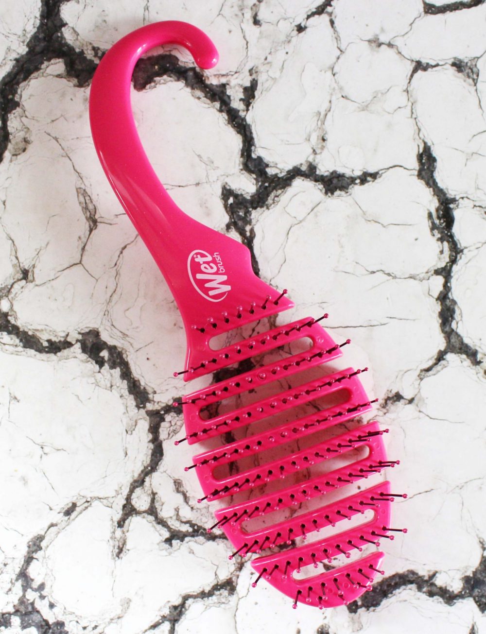 Wet Brush Shower Detangler in Pink