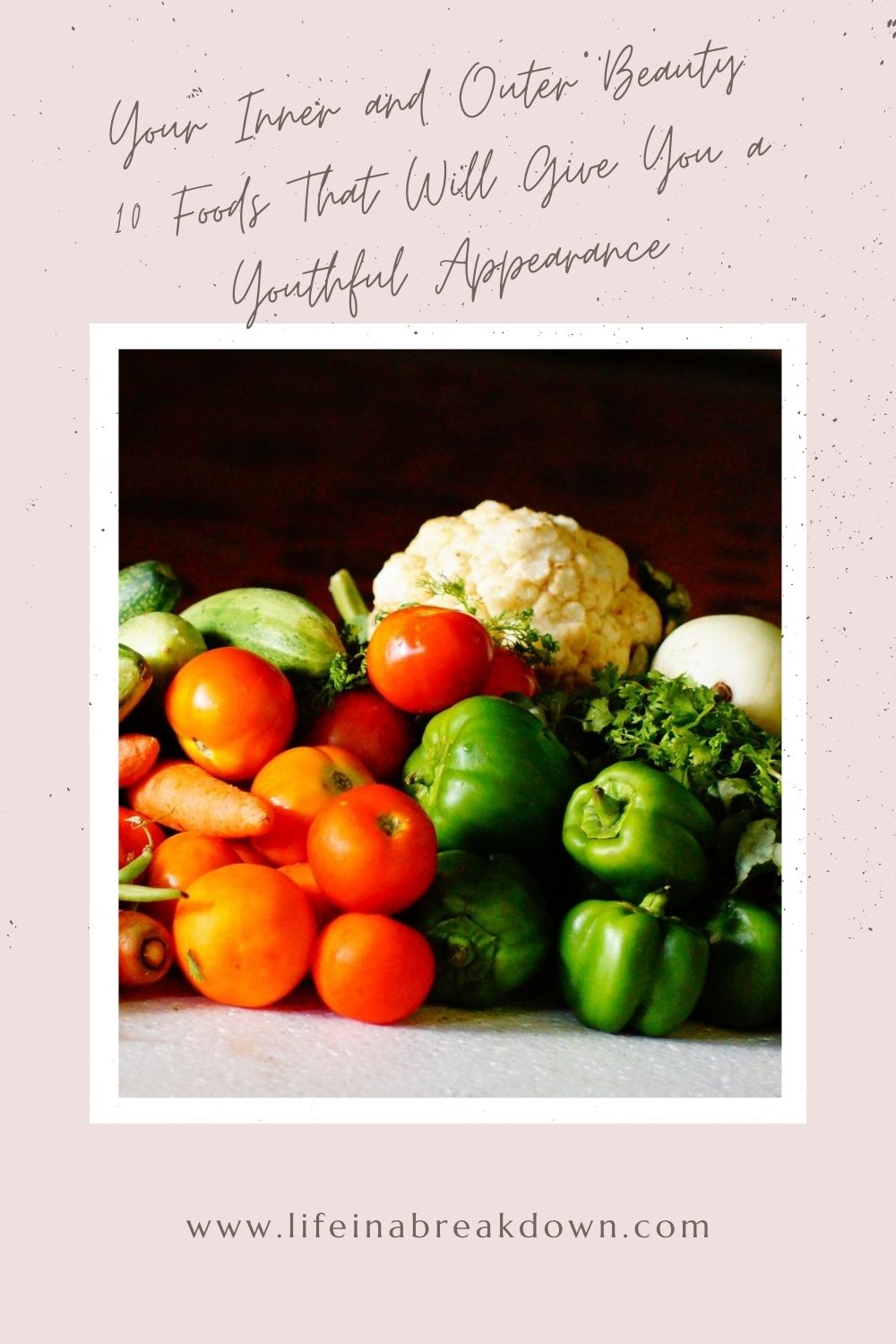 Are you looking for some foods which are good for the skin? Then check out this rundown of 10 which will give you a more youthful look. #skincare #health #food #goodforyou