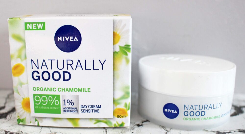 NIVEA Naturally Good Face Cream Sensitive Skin Box and Pot