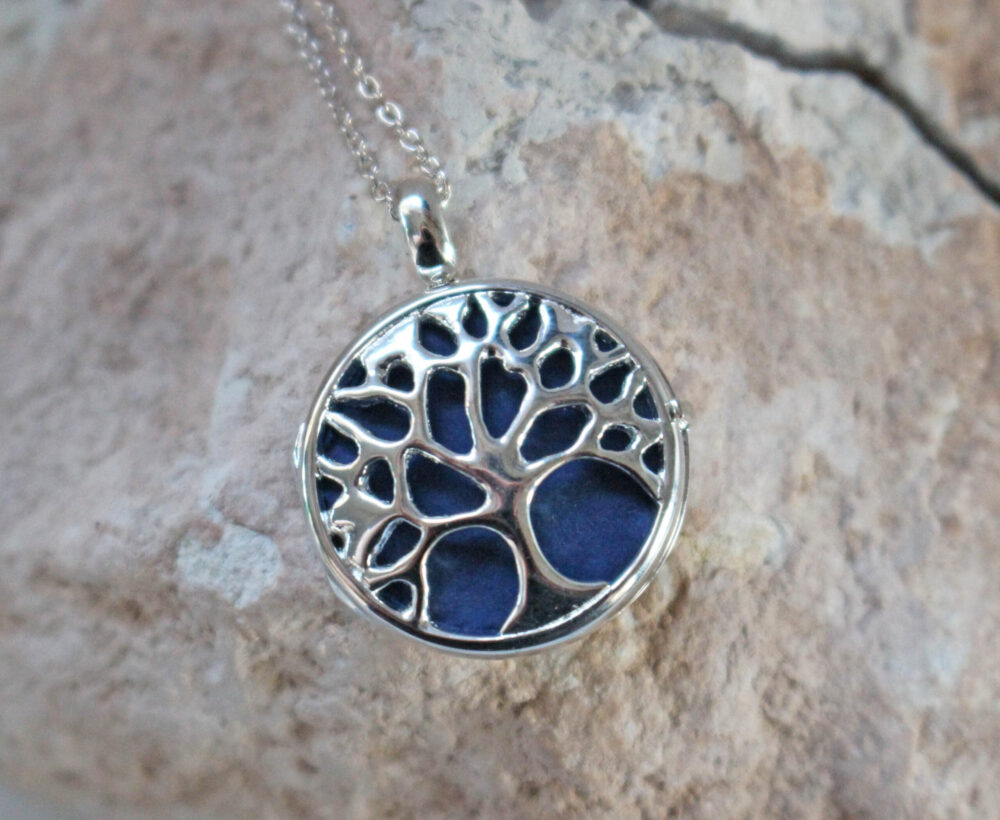 LOVELOX Tree of Life Necklace in Silver