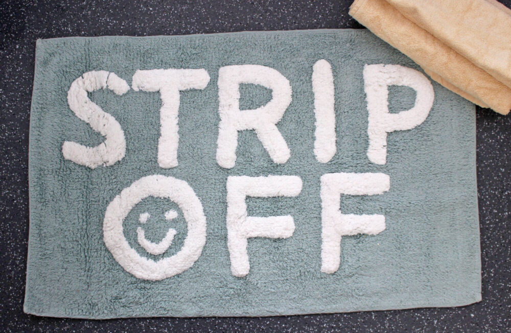 STRIP OFF bath mat from JUUL at Home - 100% cotton
