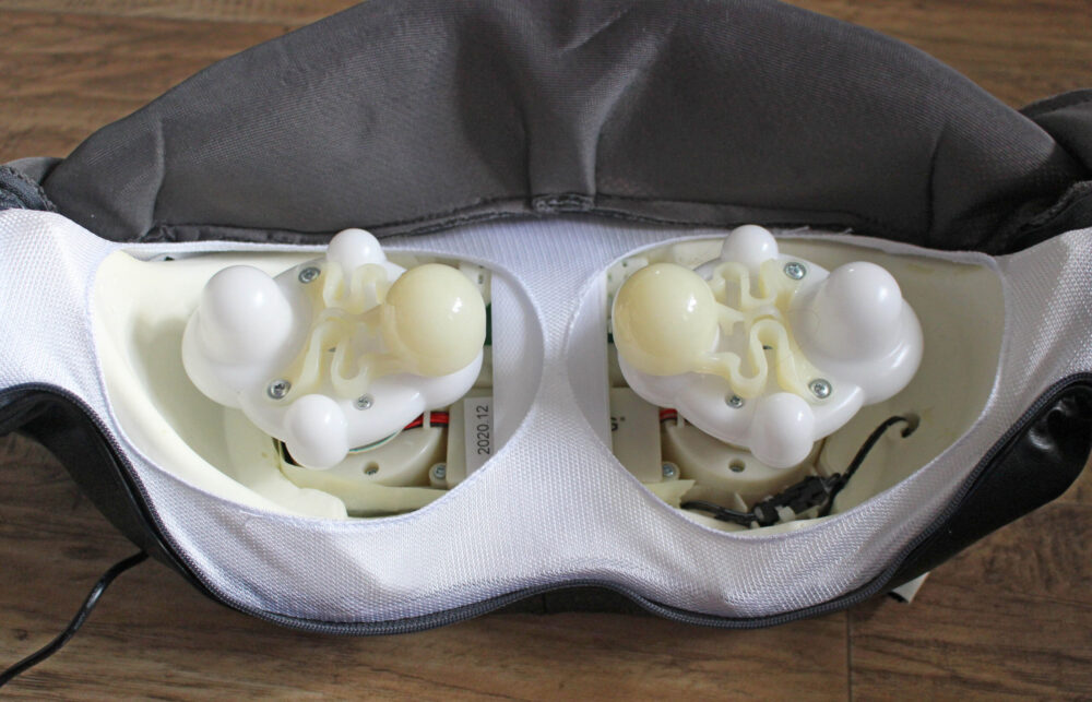 Donnerberg Shiatsu Neck and Shoulder Massager Inside Nodes