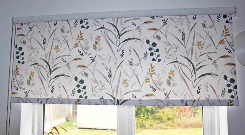 blindsbypost Rollar Blind in Flores Autum