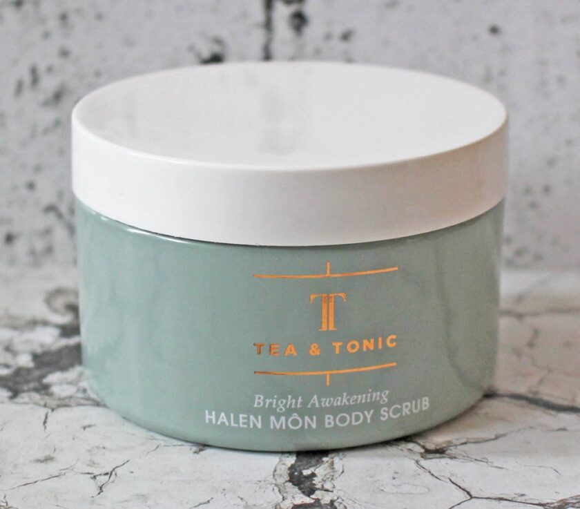 Tea and Tonic Bright and Awakening Body Scrub