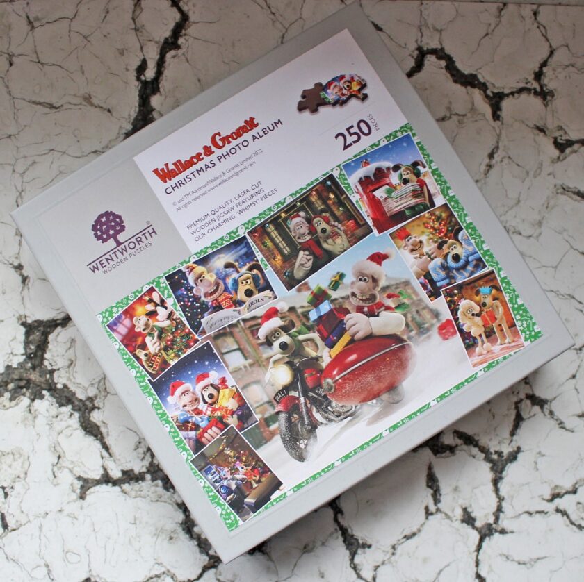 Wentworth Puzzles Wallace and Gromit Christmas Photo Album