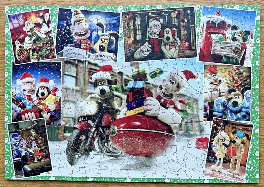 Wentworth Puzzles Wallace and Gromit Christmas Photo Album Completed