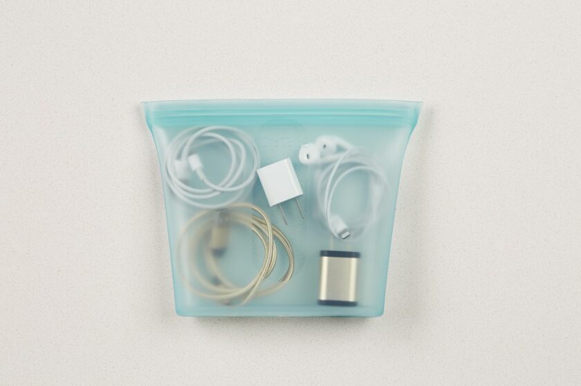 ZIP TOP £14.99 Reusable Silicone Sandwich Bag - Teal_5 www.alittlefind.com