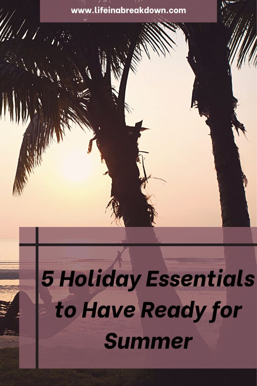 Are you looking forward to your summer holiday? Then here is a helping hand at getting ready with the packing and everything you may need.
