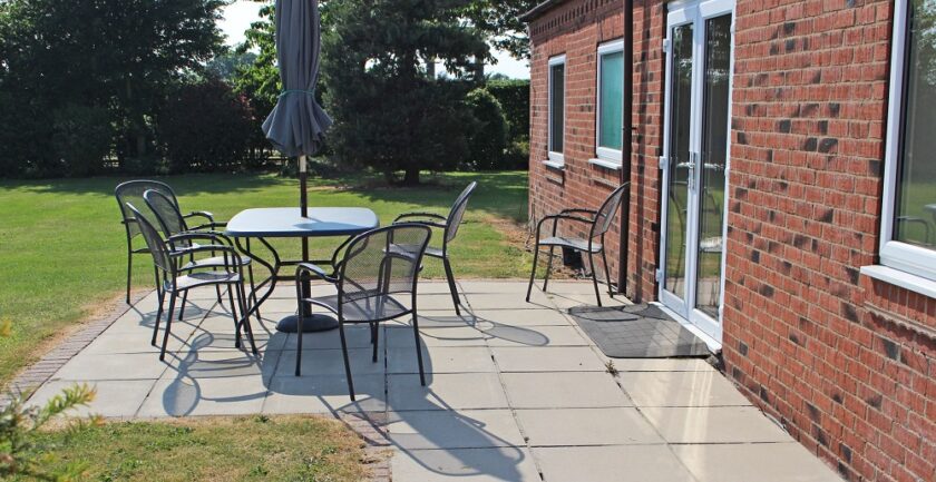 South Newlands Farm Cottages Copper Cottage Patio