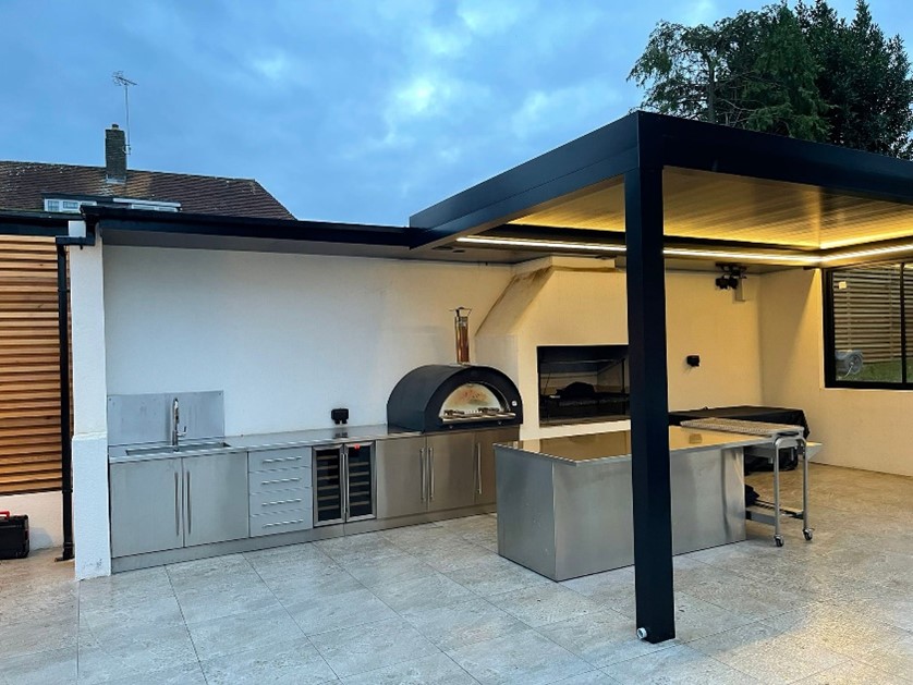 Creating the Perfect Alfresco Dining Space Design Tips - Image 1