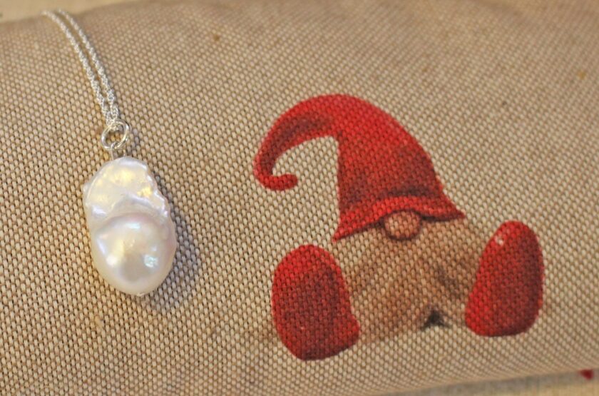 Lily Blanche Pearl Necklace