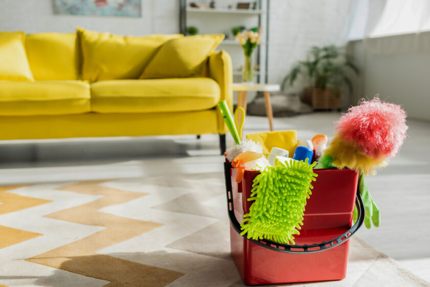 Cleaning bucket in a lounge