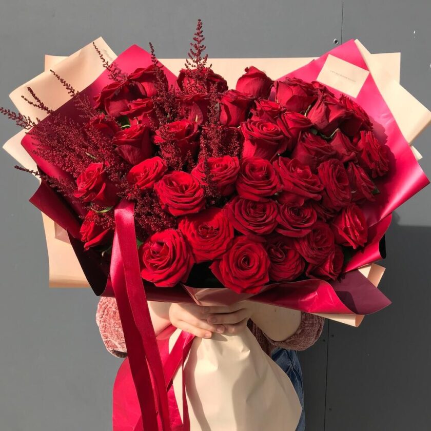 bouquet of red roses