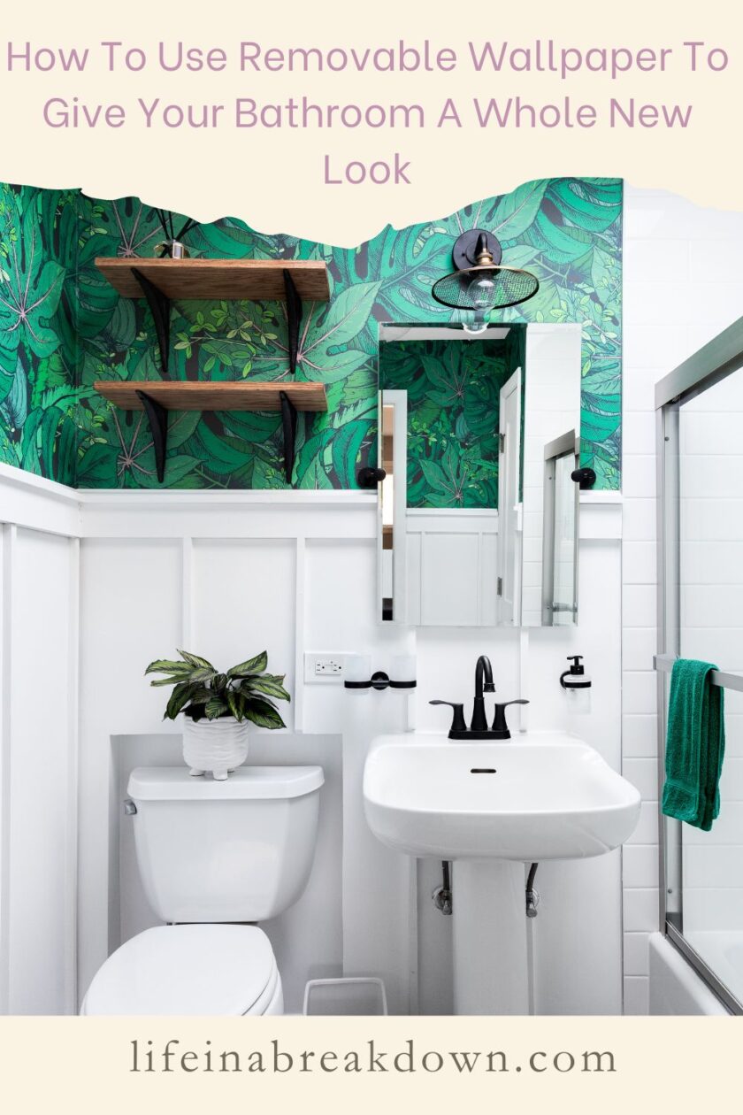 Are you wondering if you should use wallpaper in your bathroom? Then here are some pros and cons to doing just that.