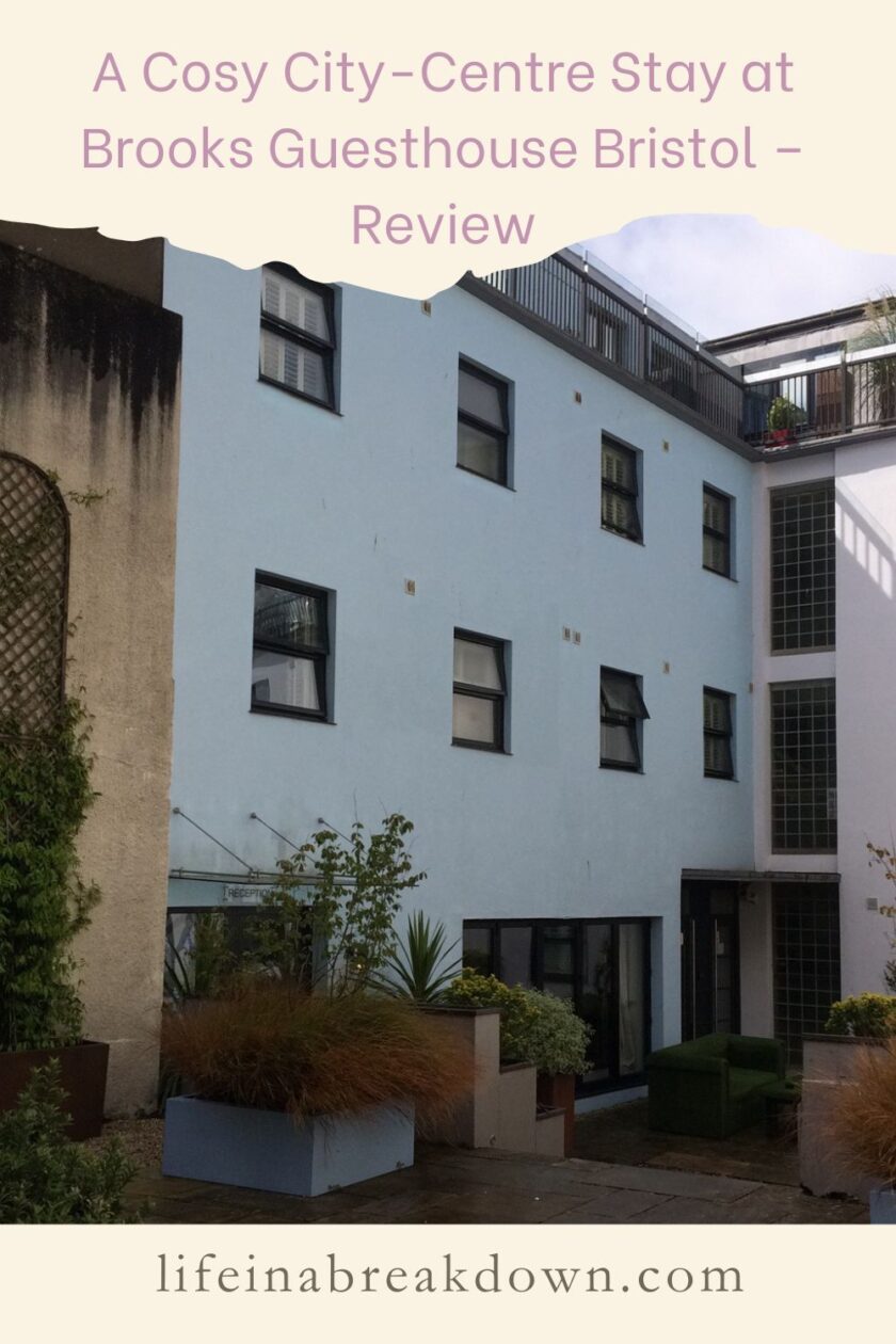 Stay at Brooks Guesthouse in the heart of Bristol for a comfortable, stylish stay, complete with a delicious breakfast and close proximity to top city attractions like theatres, restaurants, and markets.